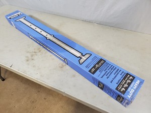 lot 87 image: New Heavy Duty Telescoping Floor Jack