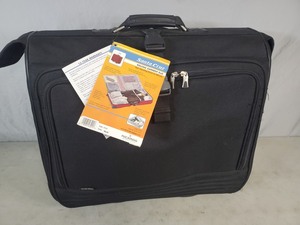 lot 122 image: New Santa Cruz Rolling Garment Bag  Suitcase  Luggage