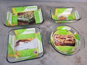 lot 125 image: 4 New Glass Baking Dishes