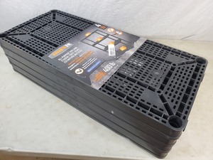 lot 151 image: New 4 Tier Plastic Shelf - Missing One Support