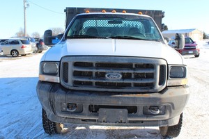 lot 50 image: 2004 Ford F-550 Super Duty