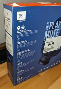 lot 29 image: JBL LIVE 460NC Wireless On-Ear Noise Cancelling Headphones, Blue