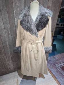lot 9 image: 1970s Lady Bonder Trench Coat wFox Fur Trim