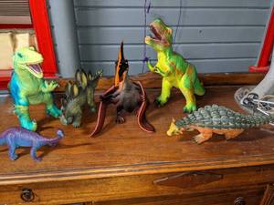 lot 60 image: Group of Toy Dinosaurs