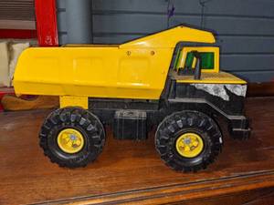 lot 59 image: 1993 Tonka Dump Truck