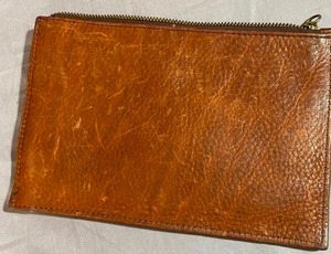 lot 93 image: Duluth Trading Leather Organizer