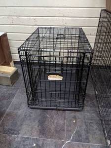 lot 111 image: Ovation MidWest Medium Size Pet Crate