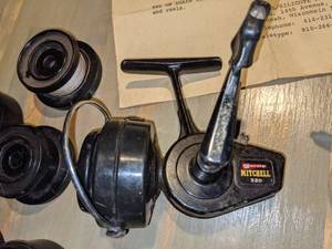 lot 18 image: Garcia Mitchell 300, 300C & 320 Fishing Reels & Parts