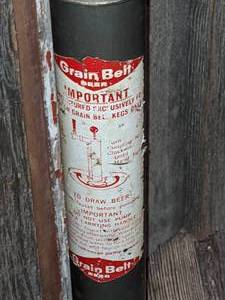 lot 20 image: Collectible Grain Belt Beer Keg Tap