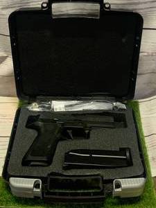 Brand New Sig Sauer P320 XCarry 9mm Pistol w 3 Magazines (17rd)
