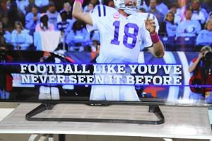 lot 16 image: Sharp Aquos HD Series 60 Edge-Lit LED Smart TV  Television  Display  Monitor - Model LC-60LE661U