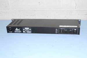 lot 17 image: dbx by Harman Model 131 Single 31-Band Pro Audio Graphic Equalizer EQ