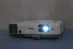 lot 19 image: Epson PowerLite 93 XGA 3LCD Multimedia Home Theater & Business Video Projector