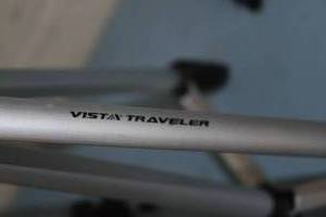 lot 71 image: Lot of 3 - Davis & Sanford Vista Traveler Portable Video  Photography Multi-Stage Tripods