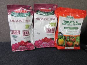 2- 4 lb Jobes Organics Knock Out Ro...