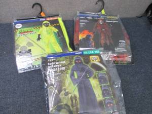 3 Halloween Costumes for Boys...