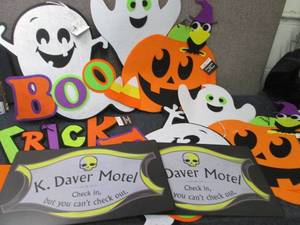 5 Felt Halloween Wall Hangers Retai...