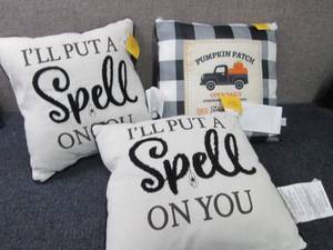 3 Fall Throw Accent Pillows...