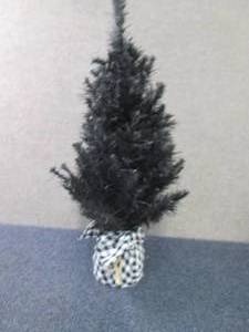 Halloween Black Tree...