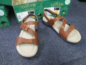 3 Eastland Womens Dixie Sandals Si...