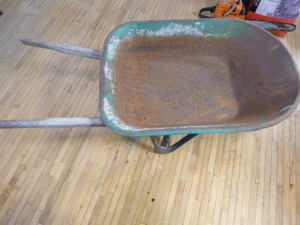 lot 7 image: Wheelbarrow