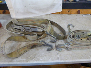 lot 29 image: Ratchet Two Straps with Hooks