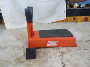 lot 43 image: MCM Case-Gard Rifle Rest