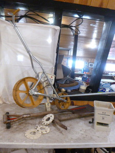 lot 47 image: Lawn Equipment