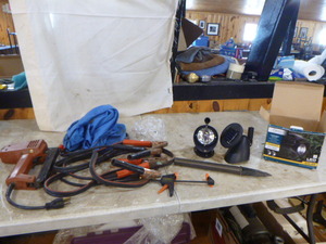 lot 49 image: Garage Items