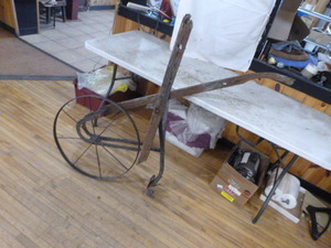 lot 52 image: Vintage Garden Cultivator