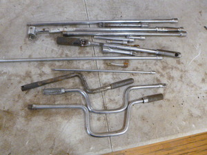 lot 59 image: Speed Wrenches, Breaker Bar and Extensions