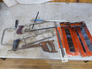 lot 64 image: Garage Items
