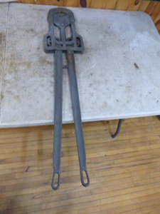 lot 85 image: Farm Master Horn Clipper