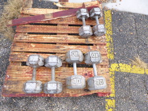 lot 122 image: Dumbbell Set
