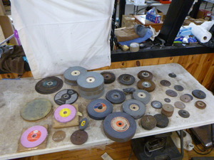 lot 146 image: Lot of Grinding Wheels