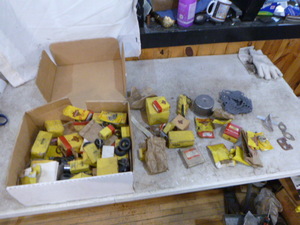 lot 185 image: Small Engine Parts