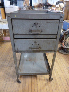 lot 200 image: 2 Drawer Utility Cart