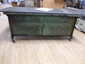 lot 204 image: Rolling Work Bench