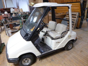 lot 2 image: 1995 Yamaha Sun Classic Golf Cart