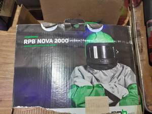 lot 3 image: RPB-NOVA 2000 Sandblasting Helmet