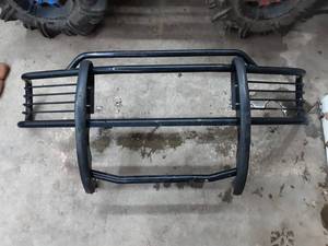 lot 19 image: 1999 Chevy S-10 Brush Guard