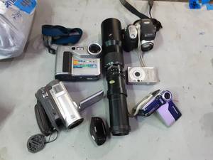 lot 45 image: Lot Of Cameras, Movie Cameras, Lens