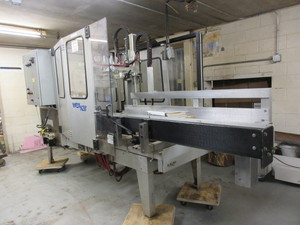 lot 513 image: WEXXAR AUTOMATIC CASE FORMER WITH BOTTOM SEALER AND TAPE HEAD