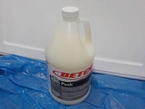 1 Gallon Betco Push Drain Maintaine...