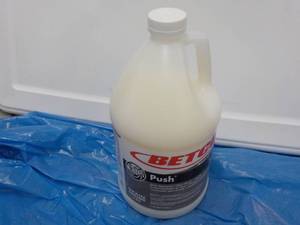 1 Gallon Betco Push Drain Maintaine...