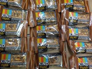 30 Kind Minis Milk Chocolate Peanut...