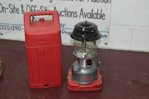 lot 5 image: Coleman Lantern with hard carrying case