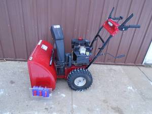 Craftsman 9 hp 28 electric start snow blower. Lightly used. Tested & works. As shown.