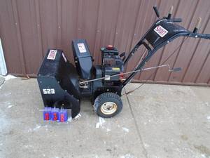 Spirit 5 hp 23 snow blower. Tested & works. As shown.