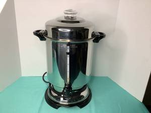 lot 3 image: Hamilton Beach Commercial Coffee Maker - 60 Cup Capacity